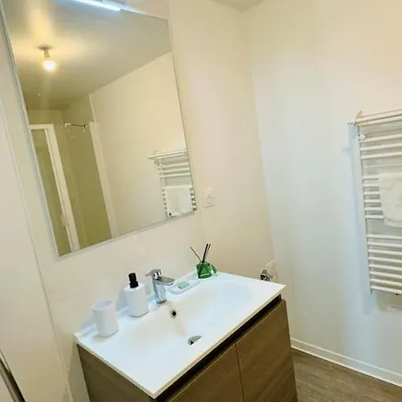 Apartment Spacieux Et Calme 20 Min Champs Elysee *
