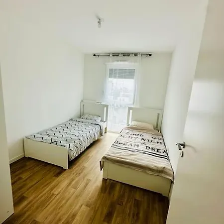 Spacieux Et Calme 20 Min Champs Elysee Apartment *