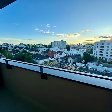 Spacieux Et Calme 20 Min Champs Elysee Apartment *