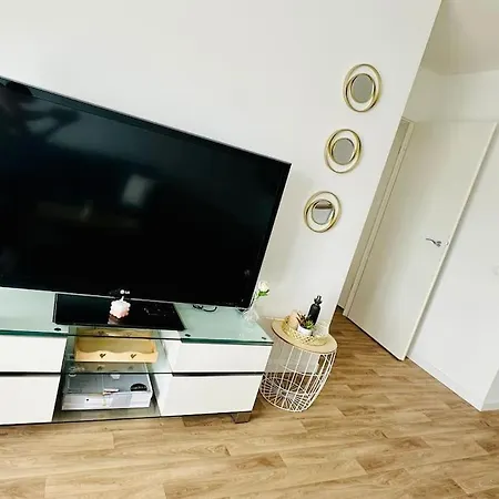 Apartment Spacieux Et Calme 20 Min Champs Elysee