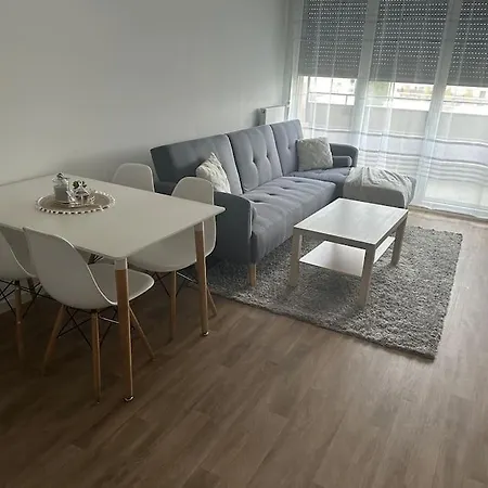 Spacieux Et Calme 20 Min Champs Elysee Apartment *